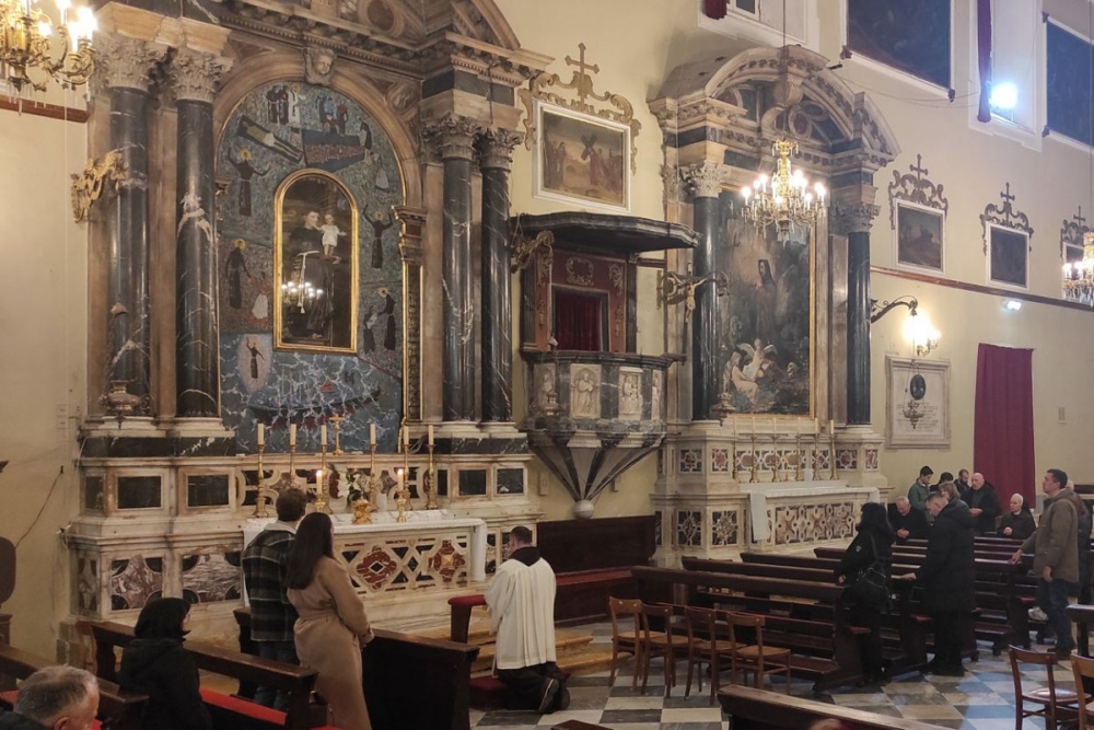 Pobožnost Trinaest utoraka sv. Antunu u franjevačkom samostanu Male braće u Dubrovniku
