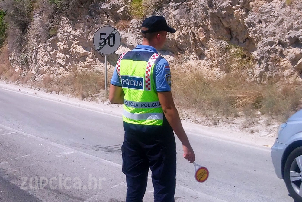 U &scaron;est prometnih nesreća lak&scaron;e ozlijeđeno osam osoba, poduzeto 753 represivnih mjera
