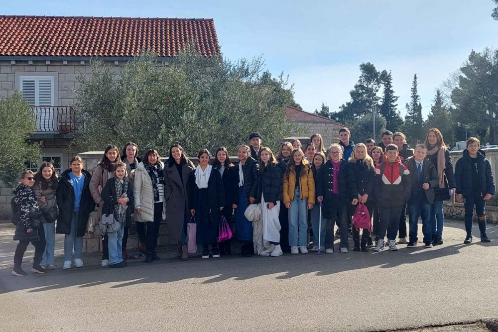 Učenici župske &scaron;kole nastupili na međuopćinskoj smotri LiDraNo u Domu kulture u Cavtatu