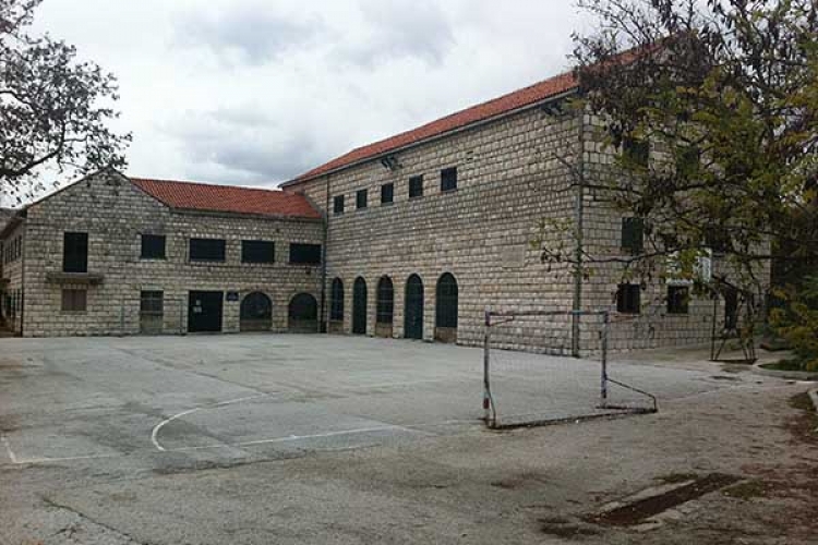 &Scaron;trajk prosvjetnih djelatnika; U župskoj &scaron;koli danas stanje isto kao i prethodnih dana &scaron;trajka