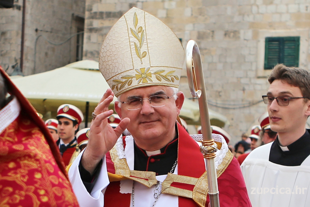 Euharistijsko slavlje na 10. obljetnicu biskupskog ređenja mons. Mate Uzinića predvodit će apostolski nuncij u RH