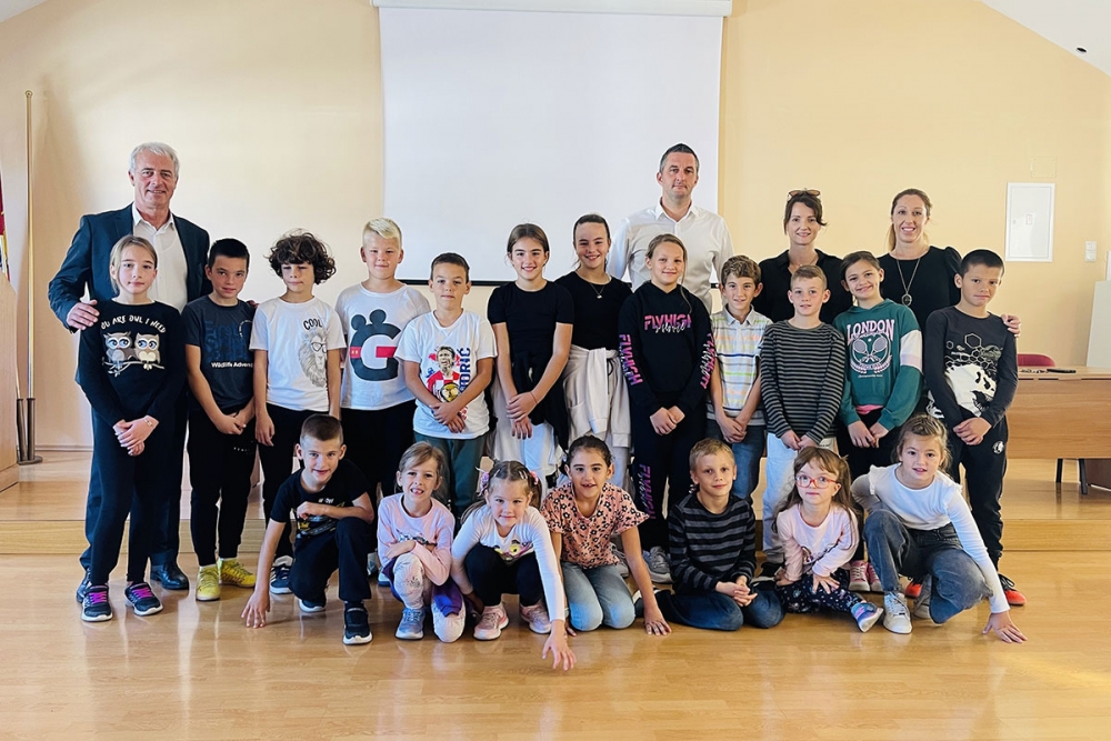 Učenici Područne &scaron;kole Postranje posjetili Općinu i upoznali se njenim radom