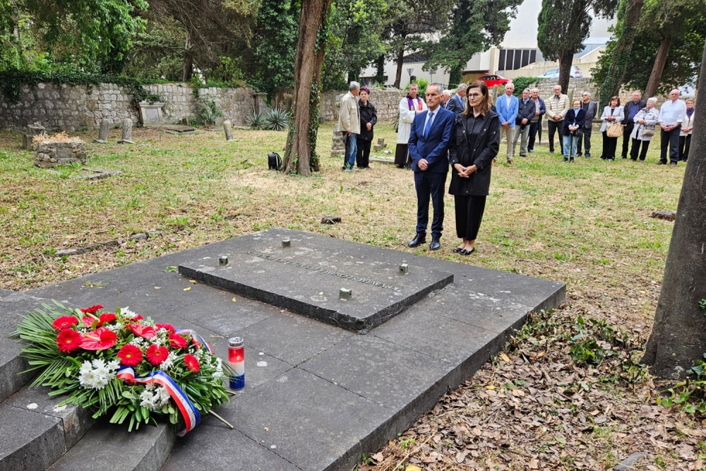 Dan sjećanja na žrtve Bleiburga i Križnog puta; Položeni vijenci na Domobranskom groblju i Boninovu