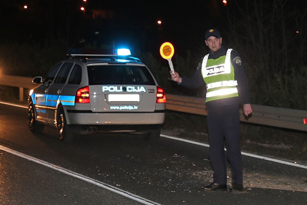 Policija iz prometa isključila vozača koji je kroz Župu vozio s 2,34 promila