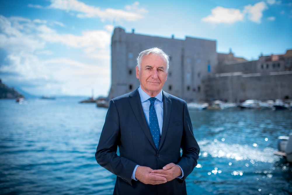 Dobroslavić uputio čestitku svim vjernicima koji Božić slave po julijanskom kalendaru
