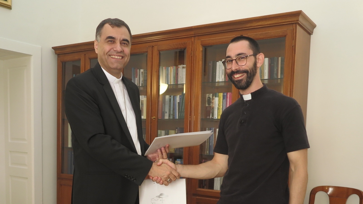 Biskup uručio dekrete mladomisnicima; Don Ivan Galjuf župni vikar u katedralnoj župi Velike Gospe i župi sv. Andrije